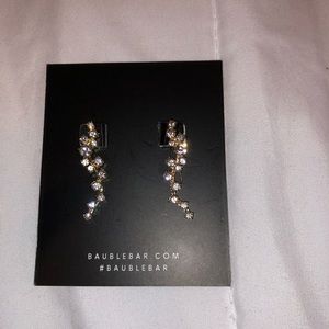 Brand new never worn Earrings/ crawler